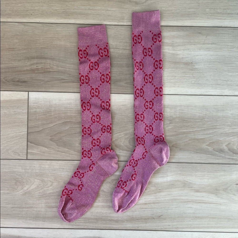GUCCI pink glitter GG logo knee socks